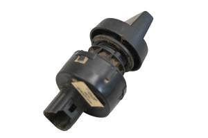 Yamaha - 16 Yamaha Wolverine R-Spec 700 Headlight Switch Assembly - Image 2