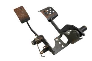 Polaris - 09 Polaris RZR 800 EFI Gas Brake Pedal Assembly - Image 3