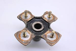 Suzuki - 06 Suzuki King Quad 700 4x4 Rear Wheel Hub Left Or Right LTA700X - Image 1