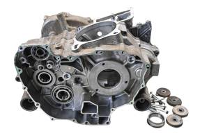 Honda - 03 Honda Rincon 650 4x4 Crankcase Center Crank Case - Image 1