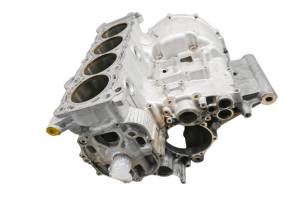 Suzuki - 11 Suzuki GSXR750 Crankcase Center Crank Case & Cylinders - Image 3