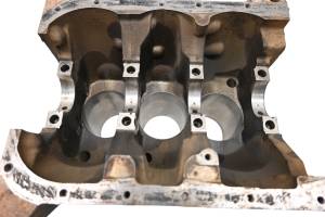 John Deere - 13 John Deere Gator XUV 825i Crankcase Center Crank Case & Cylinders - Image 15