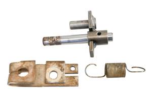 John Deere - 11 John Deere Gator XUV550 Differential Lock Arm - Image 4