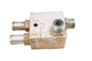 16 John Deere Gator RSX860i Oil Joint