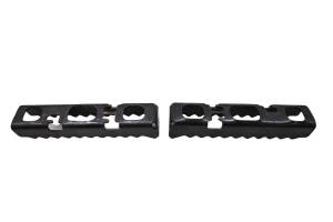 John Deere - 05 John Deere Trail Buck 500 4x4 Auto Foot Pegs Left & Right - Image 2