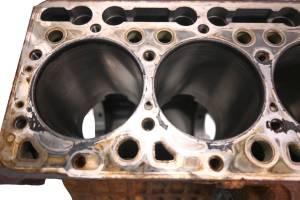Kubota - 11 Kubota RTV 900 XT Diesel Crankcase Center Crank Case - Image 7
