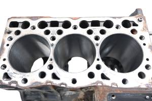 Kubota - 16 Kubota RTV-X1140W Crankcase Center Crank Case & Cylinders - Image 5