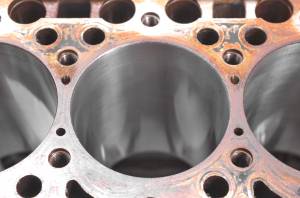 Kubota - 12 Kubota RTV1100 4x4 Crankcase Center Crank Case & Cylinders - Image 6
