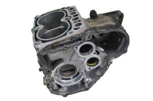 Polaris - 02 Polaris Sportsman 700 4x4 Crankcase Center Crank Case - Image 2
