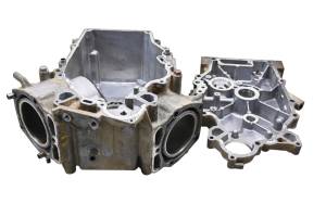 Kawasaki - 18 Kawasaki Mule 4000 2x4 Crankcase Center Crank Case & Cylinders KAF620 - Image 5