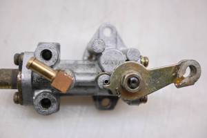 99 Polaris Xplorer 300 4x4 Oil Pump Mikuni - Image 5