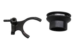 Can-Am - 13 Can-Am Commander 1000 XT Transmission 4Wd Actuator Fork & Gear - Image 2