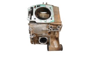 Can-Am - 13 Can-Am Commander 1000 XT Crankcase Center Crank Case - Image 2
