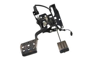 19 Kawasaki Mule Pro-DX EPS Gas Brake Pedal Assembly KAF1000E