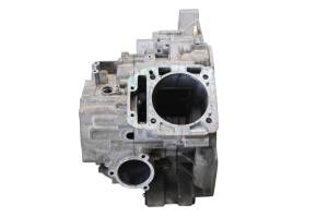 Bombardier - 05 Can-Am Outlander 400 XT 4x4 Crankcase Center Crank Case Bombardier - Image 2