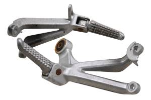 Suzuki - 98 Suzuki GSX-R750 Front Foot Pegs - Image 1