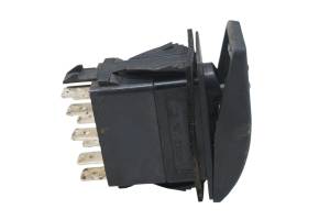 Can-Am - 18 Can-Am Commander Max 1000 XT 4Wd Switch - Image 2