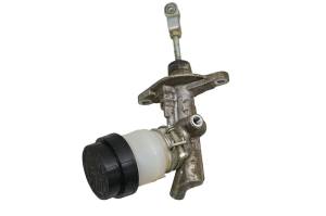 Can-Am - 18 Can-Am Commander Max 1000 XT Front Brake Master Cylinder - Image 2