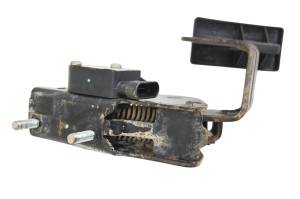 Can-Am - 18 Can-Am Commander Max 1000 XT Accelerator Pedal - Image 3