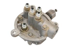Kubota - 18 Kubota RTV-X900W Hydraulic Control Valve & Cover - Image 2