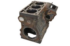 Kubota - 18 Kubota RTV-X900W Crankcase Center Crank Case & Cylinders - Image 3