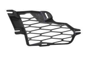 Can-Am - 18 Can-Am Commander Max 1000 XT Right Upper Grill Facia - Image 3