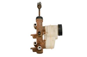 Kawasaki - 21 Kawasaki Mule Pro-DXT Brake Master Cylinder KAF1000 - Image 3