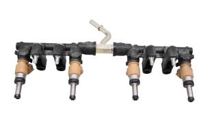 17 Kawasaki Z900 ABS Fuel Rail & Injectors