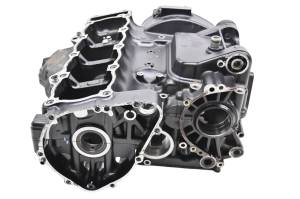 Kawasaki - 17 Kawasaki Z900 ABS Crankcase Center Crank Case - Image 3