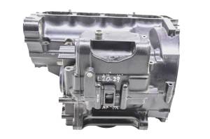 Kawasaki - 17 Kawasaki Z900 ABS Crankcase Center Crank Case - Image 4