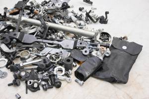 Yamaha - 24 Yamaha XSR900 Hardware Set Nuts & Bolts - Image 3