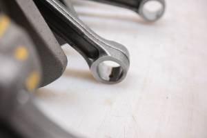 Yamaha - 24 Yamaha XSR900 Crankshaft Crank Shaft & Connecting Rods - Image 7