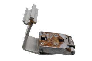 Yamaha - 18 Yamaha Waverunner GP1800 Storage Box Hinge - Image 2