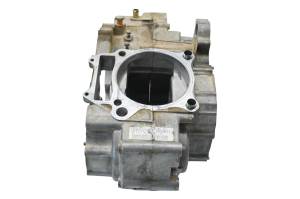 Polaris - 06 Polaris Predator 500 2x4 Crankcase Center Crank Case - Image 2