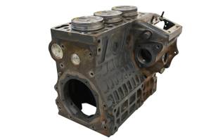Kubota - 16 Kubota RTV-X900W Crankcase Center Crank Case & Cylinders & Pistons - Image 4