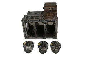 Kubota - 16 Kubota RTV-X900W Crankcase Center Crank Case & Cylinders & Pistons - Image 5