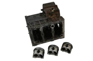 Kubota - 16 Kubota RTV-X900W Crankcase Center Crank Case & Cylinders & Pistons - Image 6