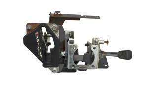 Kubota - 16 Kubota RTV-X900W Brake & Throttle Pedal Bracket Mount - Image 4