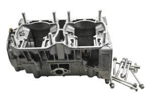 19 Polaris Indy Adventure 550 Crankcase Center Crank Case