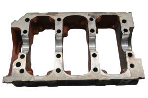 Polaris - 13 Polaris Brutus Crankcase Center Crank Case & Cylinders - Image 7