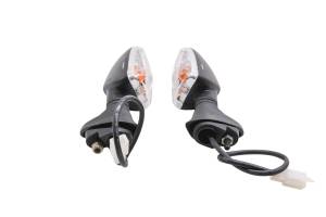 Piaggio - 24 Piaggio Liberty 150 Front Or Rear Turn Signals Left & Right - Image 2