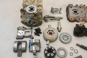 Kubota - 16 Kubota RTV500 Hydraulic Pump - Image 4