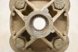 Polaris - 00 Polaris Scrambler 500 4x4 Rear Wheel Hub Left Or Right - Image 3