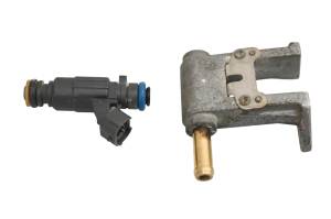 Kubota - 16 Kubota RTV500 Fuel Rail & Injector - Image 3