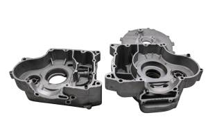 23 Bighorn Explorer 450 VXL-T Crankcase Center Crank Case - Image 5