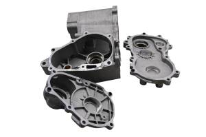 23 Bighorn Explorer 450 VXL-T Transmission Gear Case Housing - Image 5