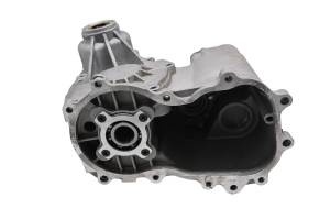 23 Bighorn Explorer 450 VXL-T Transmission Gear Case Housing - Image 6