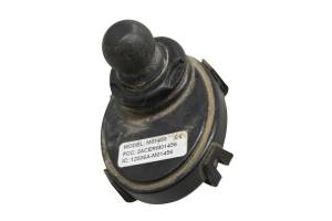 Can-Am - 18 Can-Am Outlander 650 XMR Dess Switch Base - Image 1