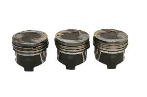 Kubota - 21 Kubota RTV-X1140W Crankcase Center Crank Case & Pistons - Image 10