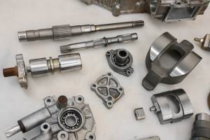 Kubota - 21 Kubota RTV-X1140W Hydraulic Pump Assembly Hst - Image 4